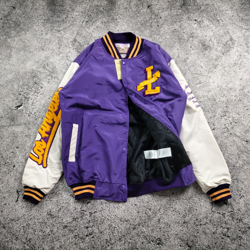 VARSITY LAKERS LOS ANGELES FULL BORDIR BLACK/PURPLE AUTHENTIC FULLTAG &amp; LEBEL