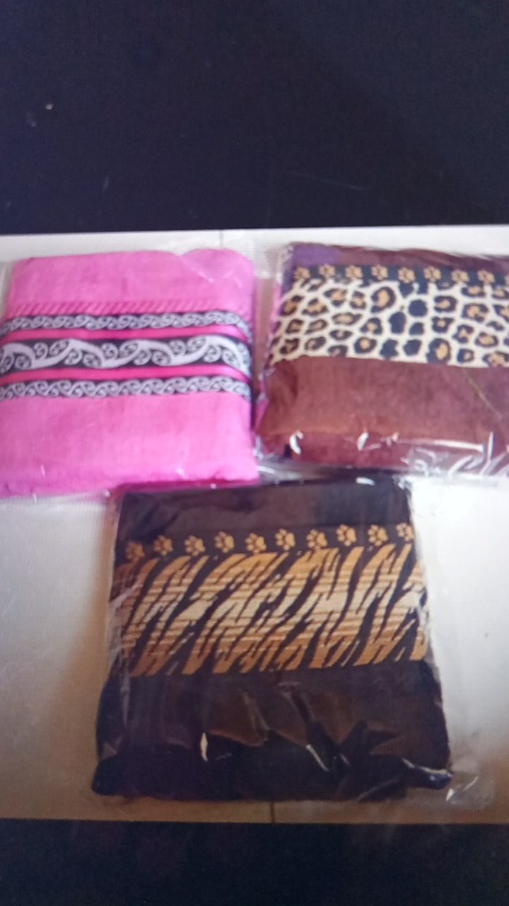 Handuk Mandi / Dewasa / Souvenir Escort By Lenuta 70 X 140 Cm Grade B