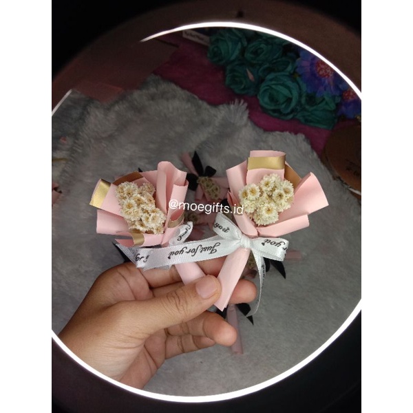

BUKET MINI EDELWEISS BUKET TAMBAHAN HADIAH GIFTBOX HAMPERS BUKET FRAME DLL