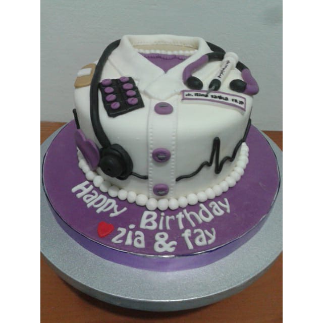 Jual KUE ULANG TAHUN SERAGAM DOKTER UK 15CM | Shopee Indonesia