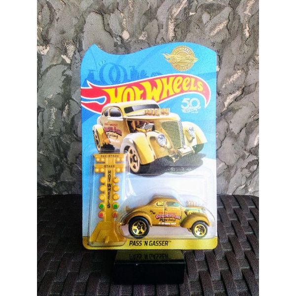 HOTWHEELS 50th Gold Editions Pass 'N Gasser - 2018