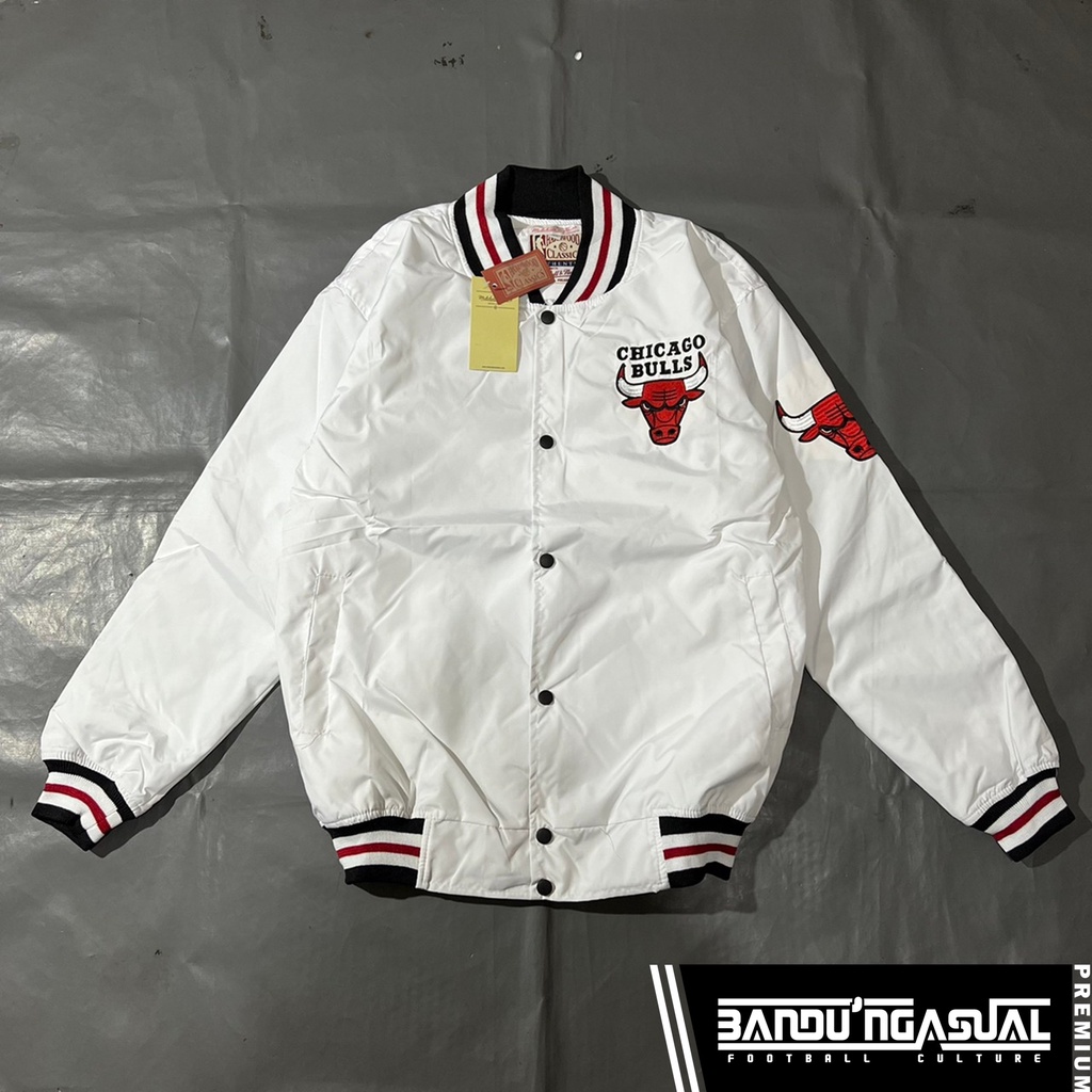 JACKET VARSITY CHICAGO BULLS MURAH