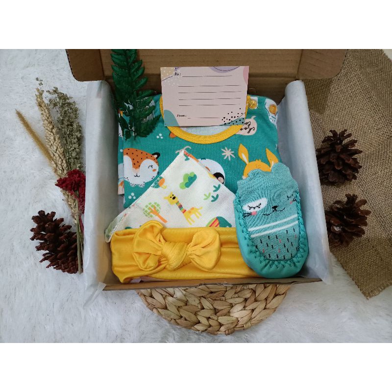 Hampers Kado Bayi Baru Lahir Newborn 0-3 bulan Velvet junior Libby  Baju  Bayi Cewek Cowok-1