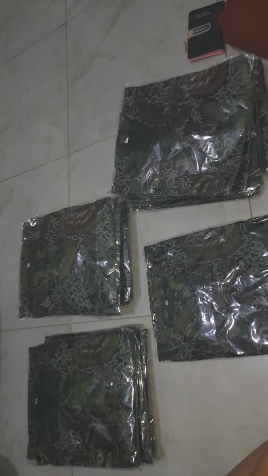 Kemeja Batik Pria Lengan Panjang Lapis Furing Minulya Gondongen  Hijau