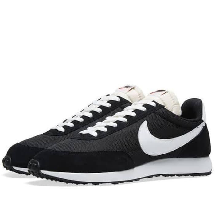 nike tailwind all black