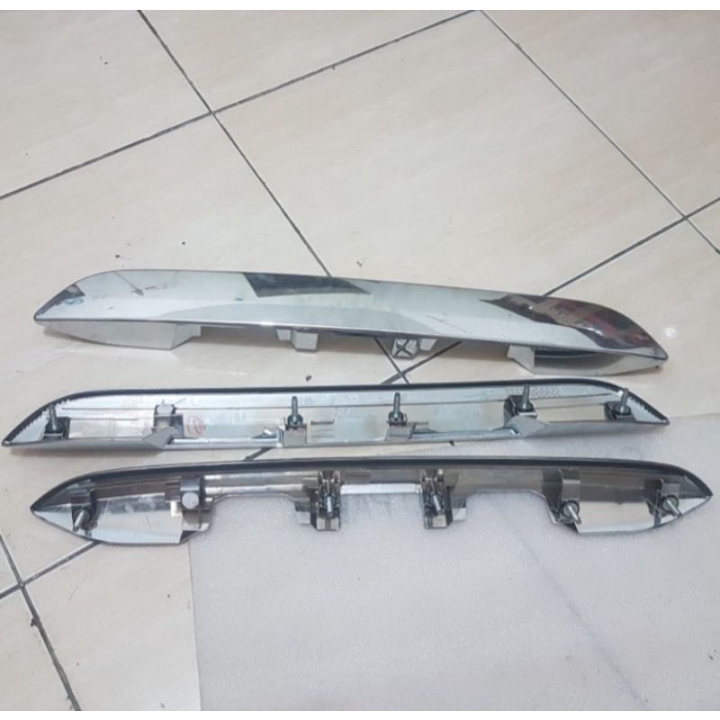 Jual Trunklid Belakang Toyota Sienta Original Shopee Indonesia