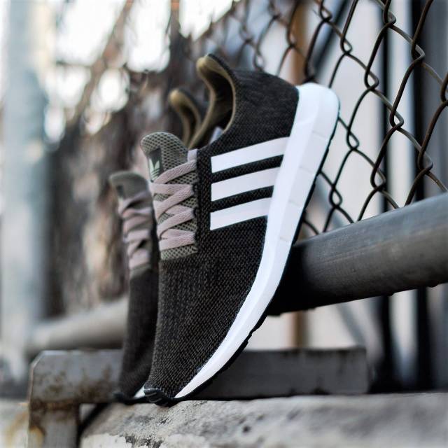 adidas swift run olive green
