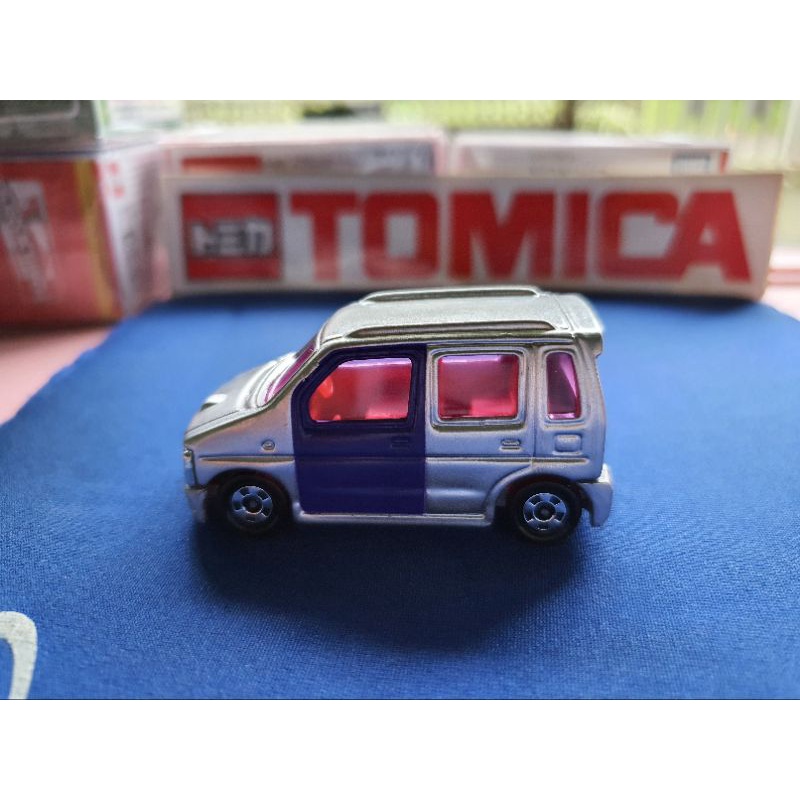 + Tomica Suzuki Wagon R - Silver (Blue Door and Kanji)
