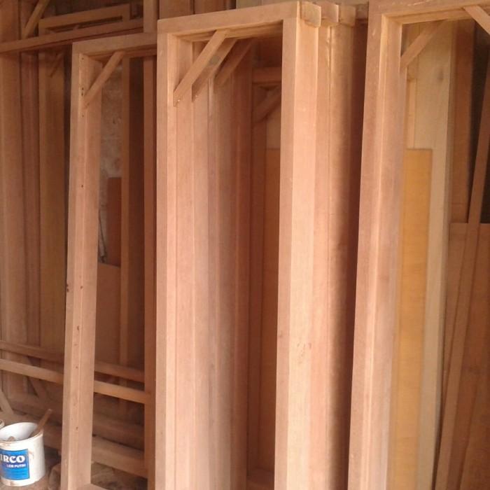 Ochie | Kusen Meranti Oven, Kusen Kayu Solid Meranti