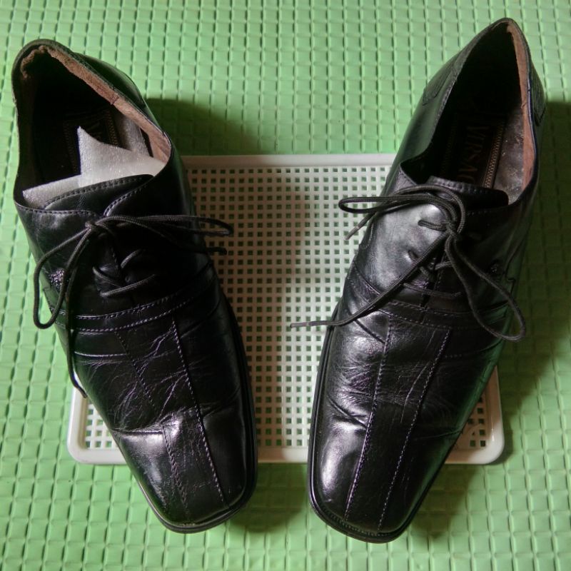 Sepatu kulit merk Versace size 42/Sepatu formal Pria/Preloved original