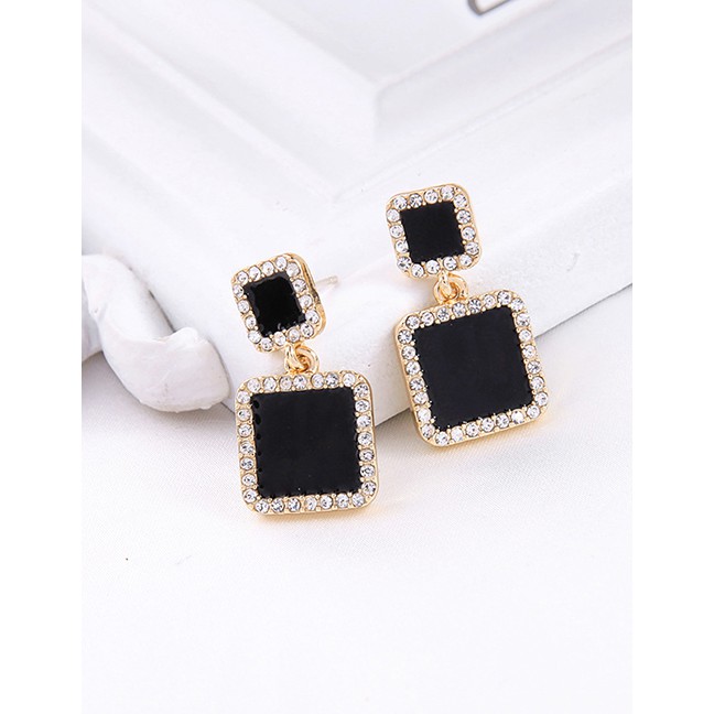 LRC Anting Tusuk Fashion Crystal Studded Geometric Earrings D09837