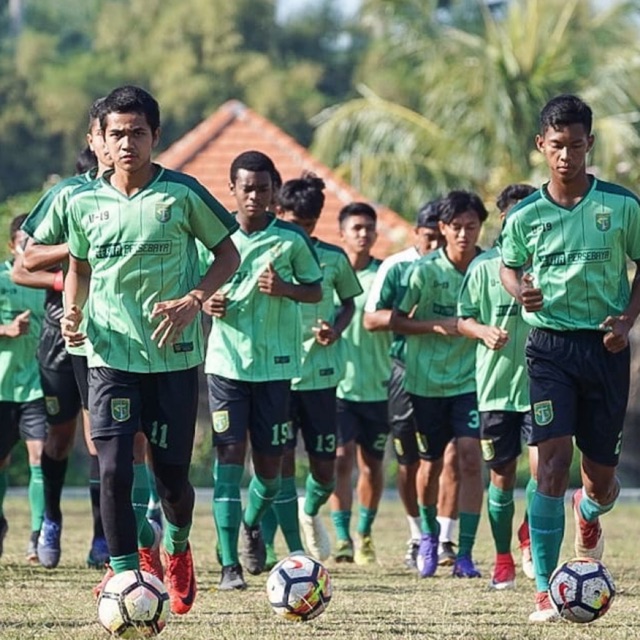 Kaos persebaya, kaos kita persebaya
