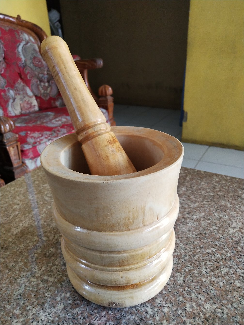 Penumbuk - Tumbukan Kerajinan Ukir - Lumpang Kayu Dan Alu Kayu