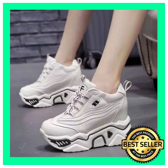 Sneakers Sepatu Fashionable Pvn Wanita Cewek Dewasa Sport Olahraga Run Lari Pagi List Putih Kekinian