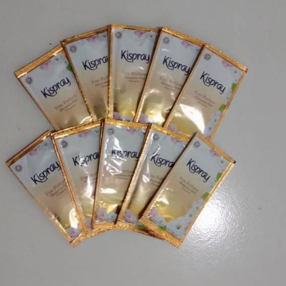 Menarik-758  12 sachet - Kispray Gold Pelembut Pelicin Pewangi Pakaian Setrika Segeris