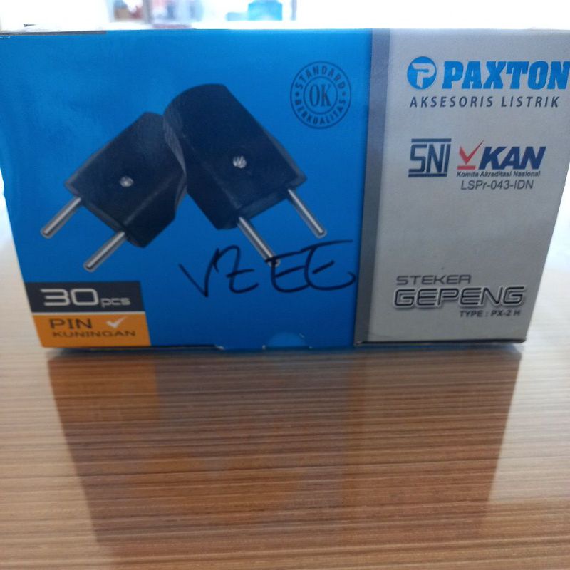 Steker gepeng paxton hitam