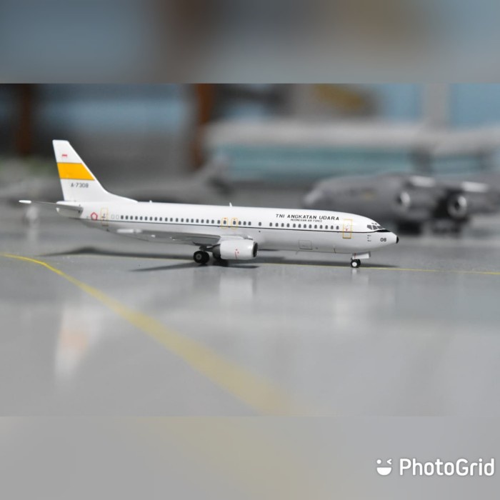 {dianastore} TNI AU Boeing 737-400 Panda Model 1:400 Berkualitas