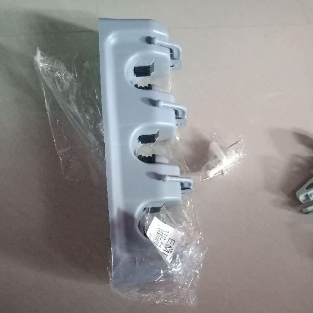 Magic 3 Slot Hook Gantungan Sapu Hanging Mop Holder Alat Pel Hanger