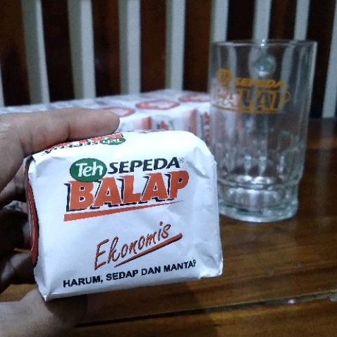 

Teh Sepeda Balap Ekonomis 35 Gram Slop Non Gelas