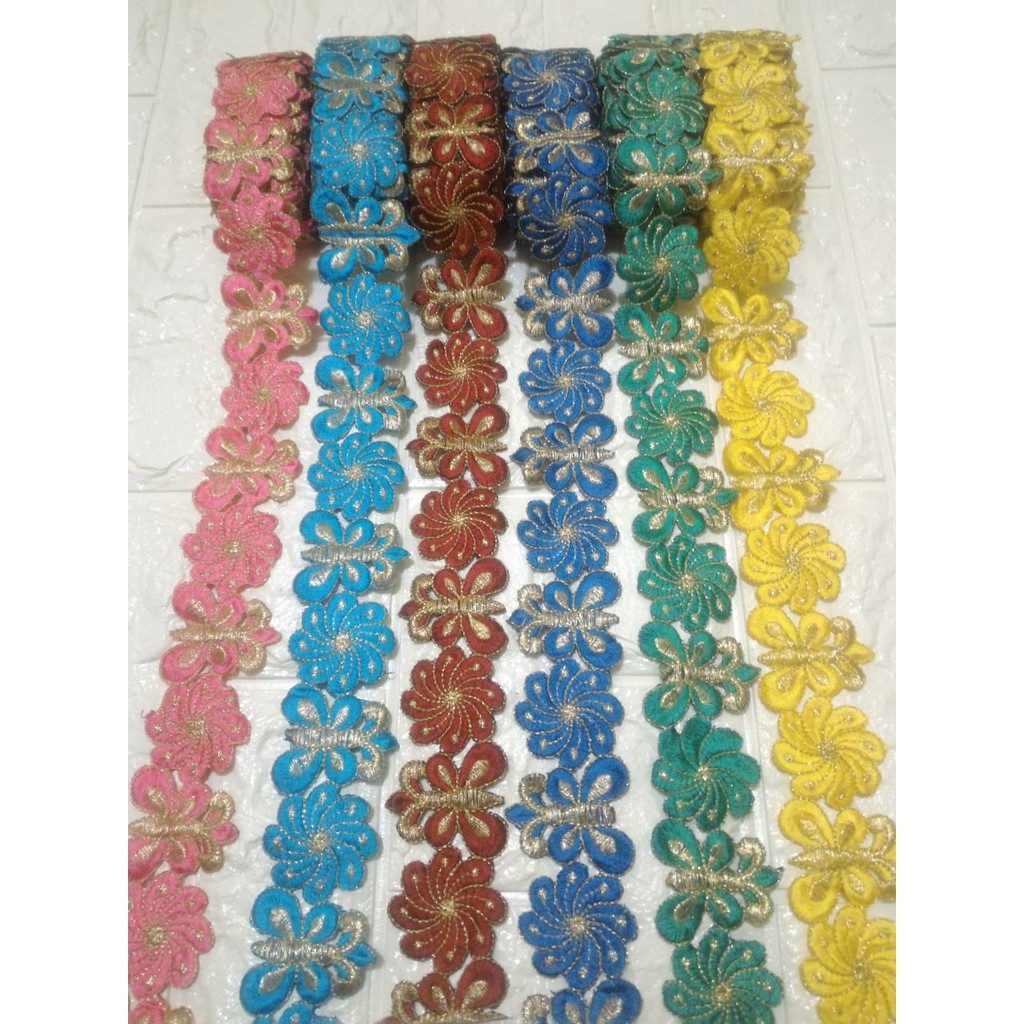 Renda bordir meteran kupu kupu