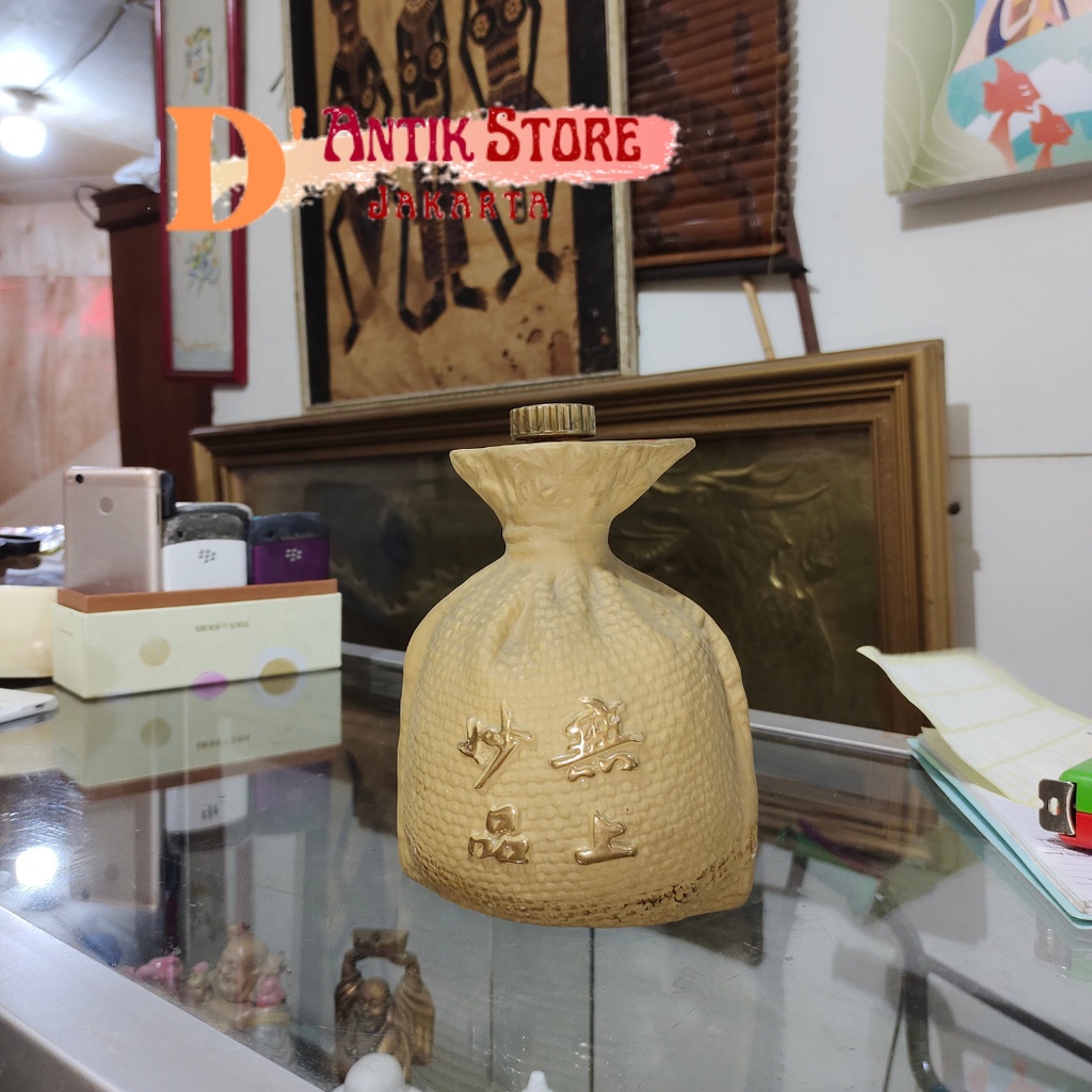 Botol Bekas Minuman Arak China Courvosier Keramik Kaca Kuno Jadul Antik