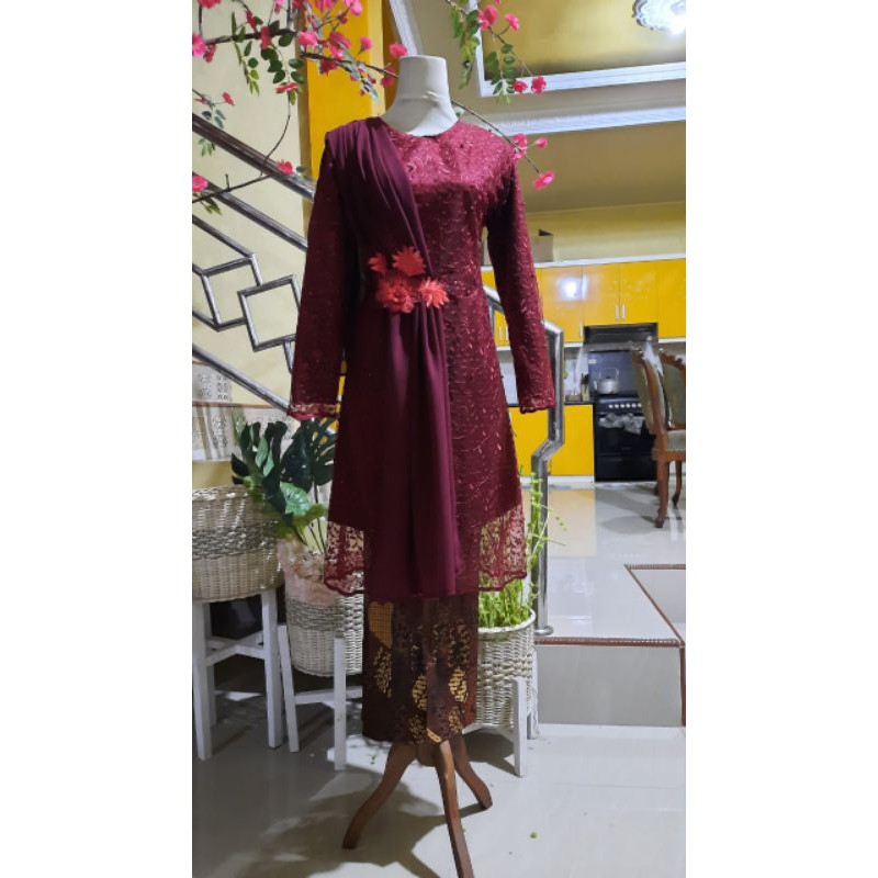 Atasan Kebaya tunik selempang motif bordir