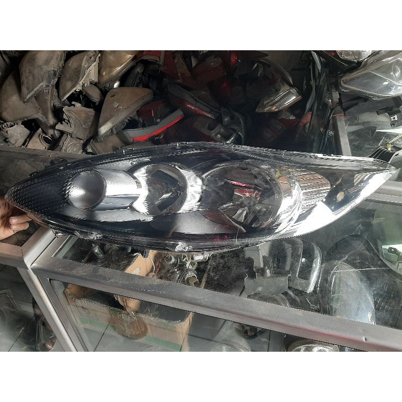 Headlamp Ford Fiesta 2010-2011