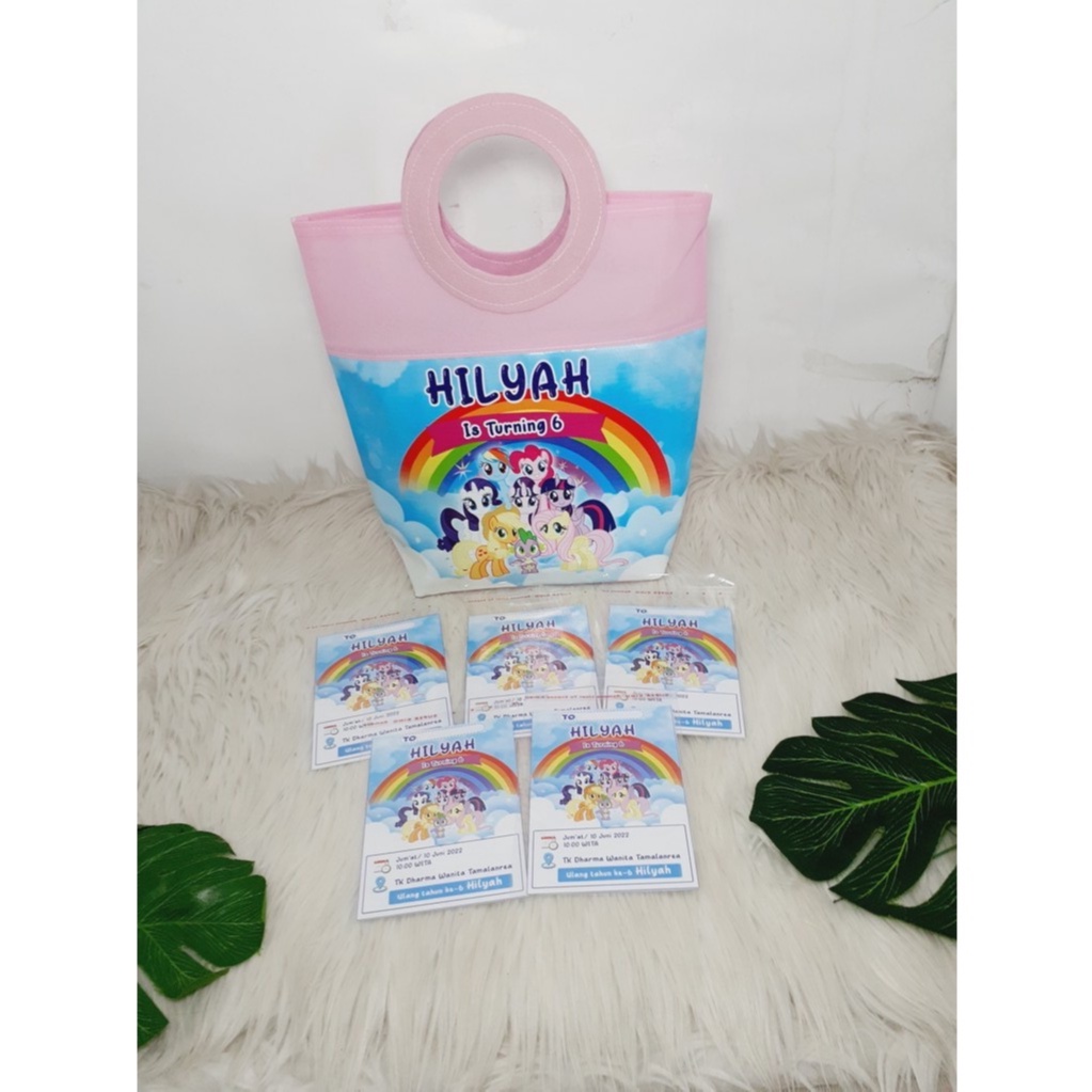 

Tas Ultah Pegangan Bulat Plus Undangan Tema Little Ponny