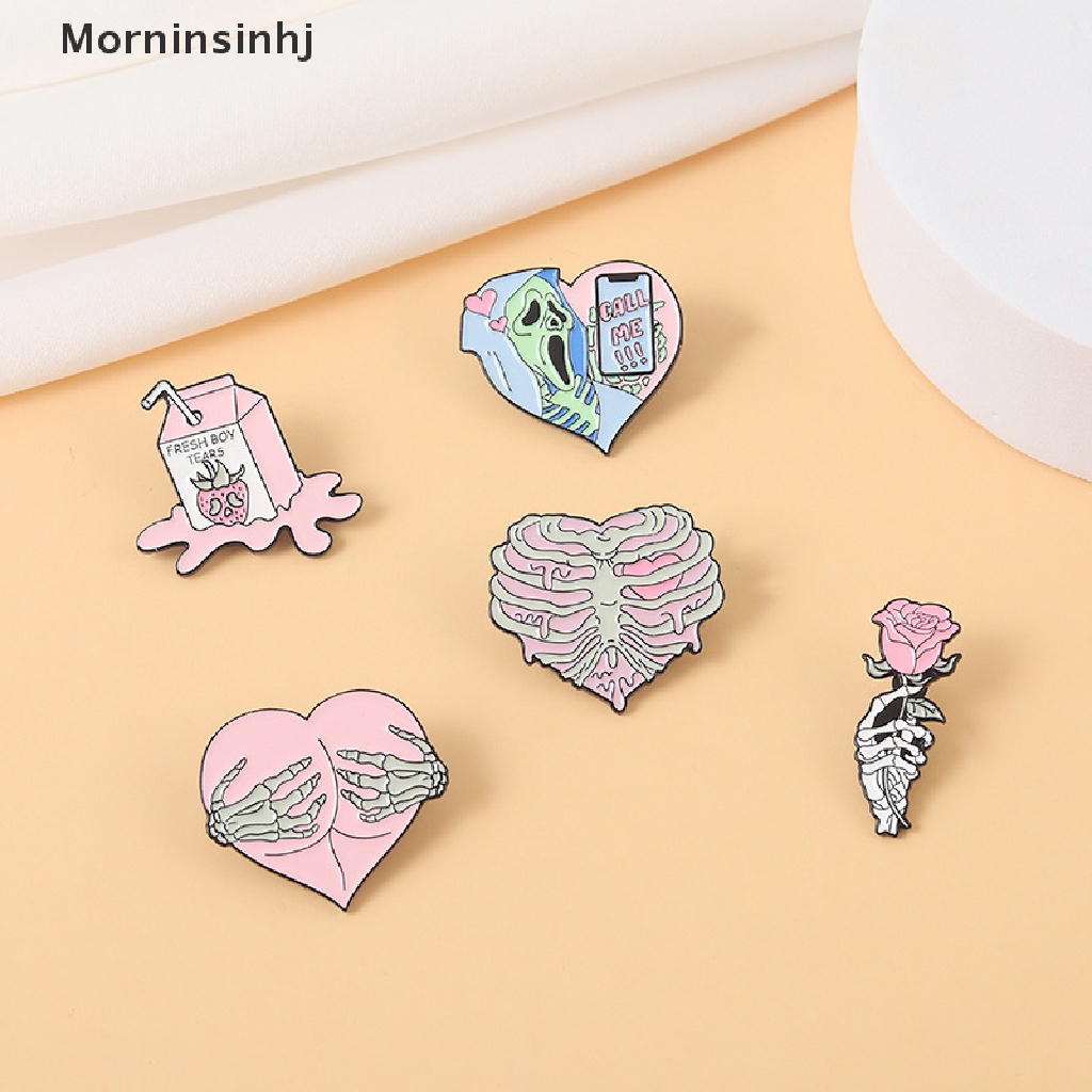 Mornin Bros Pin Enamel Desain Kerangka Hati / Tulang Rusuk Warna Pink Gaya Gotik