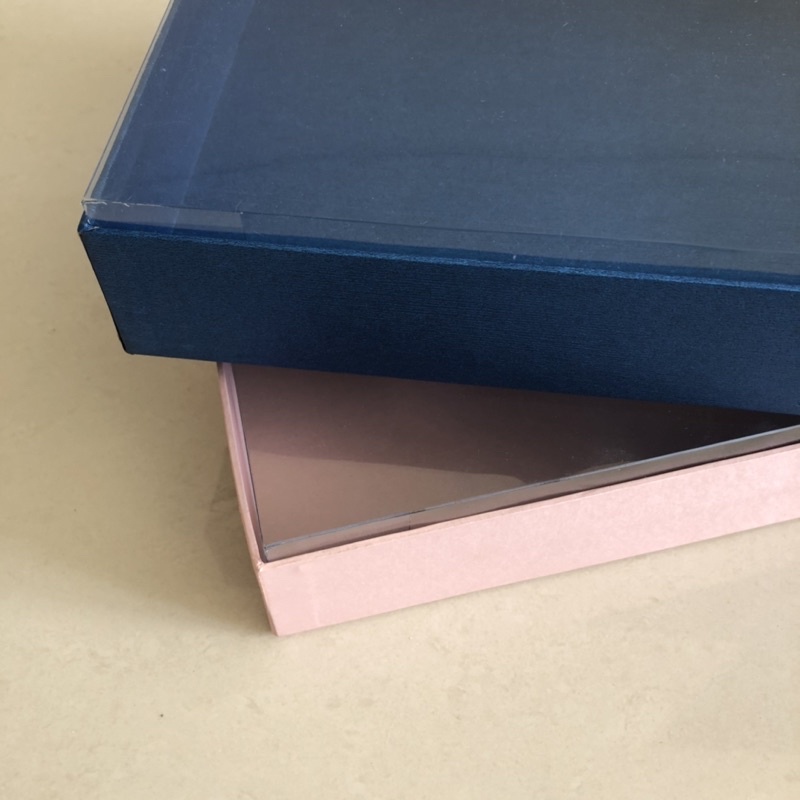 

Hard Box | Gift Box | Kotak Kado Sovenir Ulang Tahun | Kotak Kado Dengan Tutup Mika