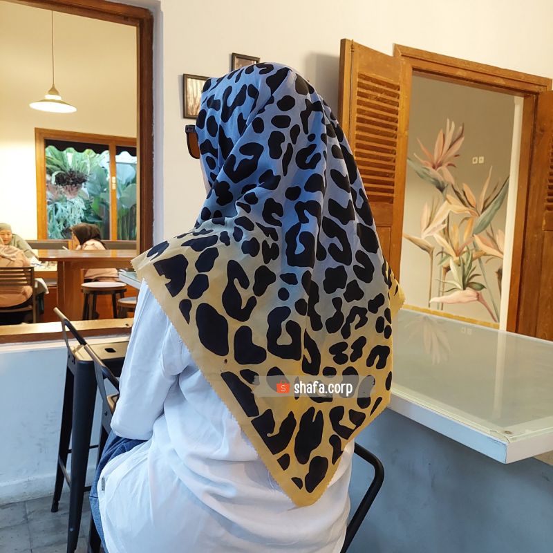 HIJAB SEGI EMPAT VOAL MIX POLY LEOPARD NEW