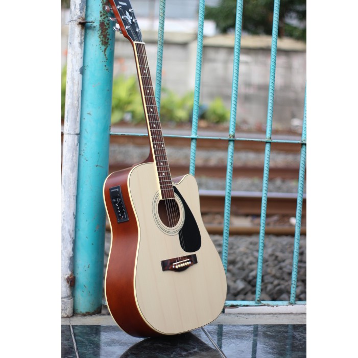 GITAR AKUSTIK NATURALDOFF EQ7545