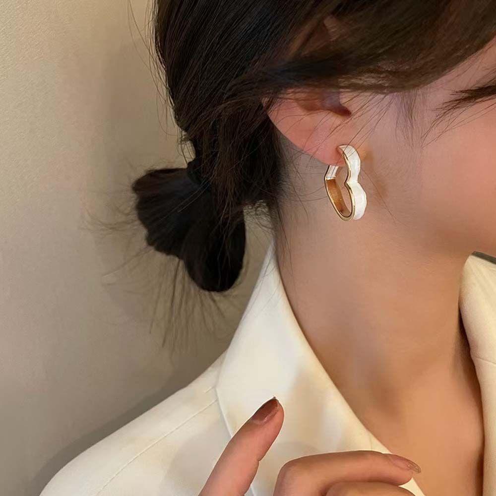 Mxbeauty Anting Hoop925 Perak Jarum Geometris Gadis Cinta Hati Berongga Fashion Perhiasan Peach Heart Drop Oil Gaya Korea Earrings