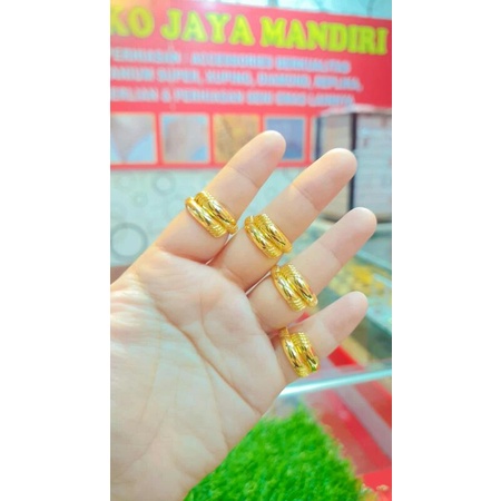 cincin motif emas london