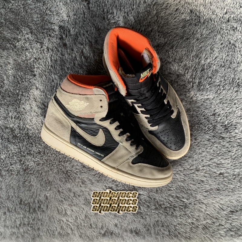 NIKE AIR JORDAN 1 HIGH GREY HYPER CRIMSON