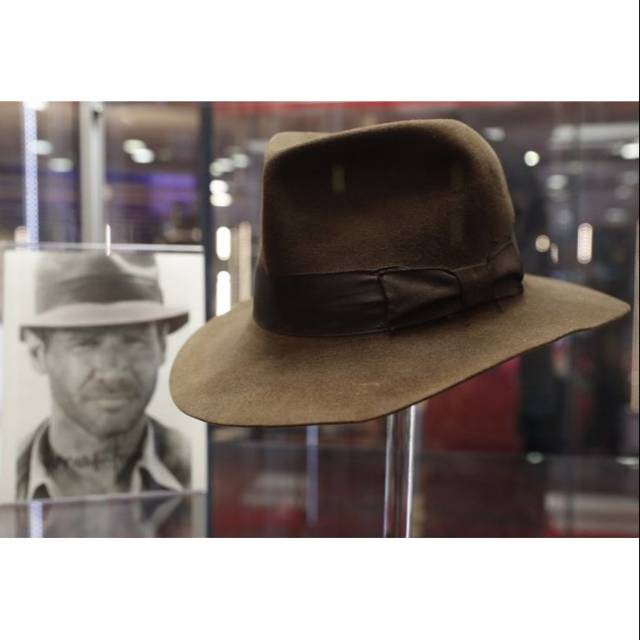 TOPI INDIANA JONES BAHAN LAKEN IMPORT