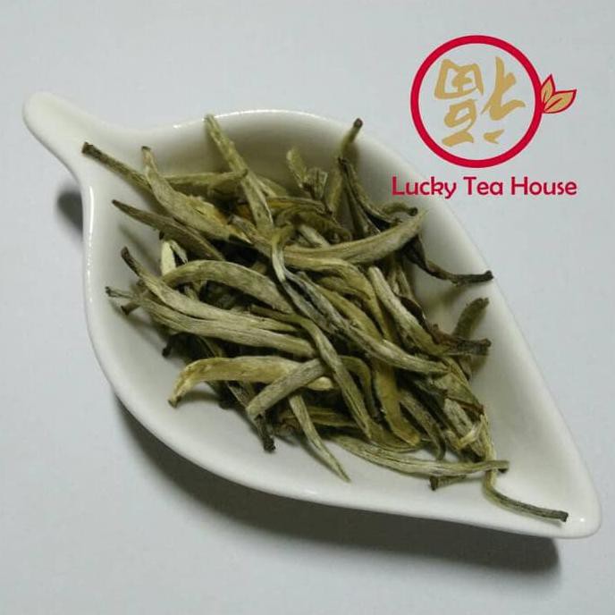 

Toko Spesialis Teh. Silver Needle 30 Gram Baihao Yinzhen Chinese White Tea Teh Cina Kamila Ol Shop.