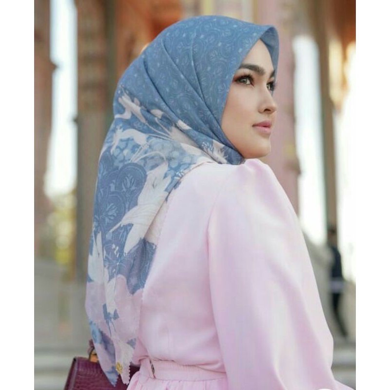 preloved buttonscarves maharani blue