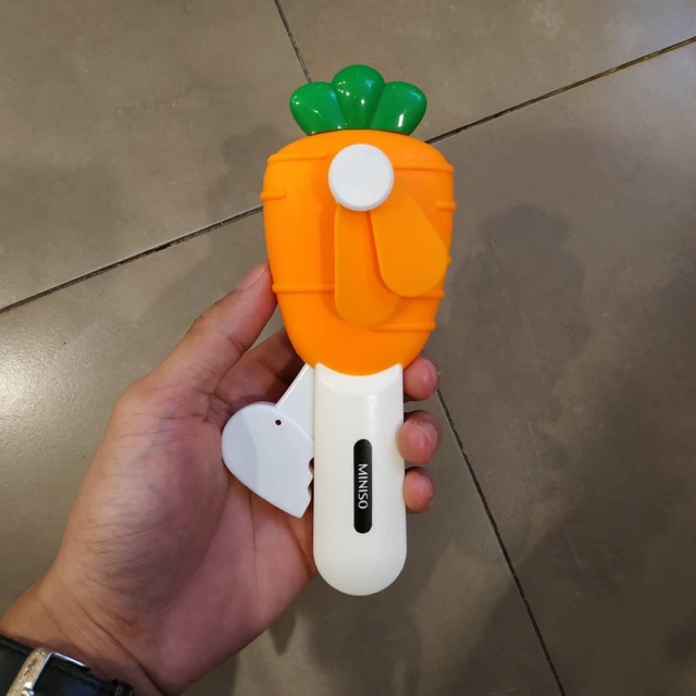 MINISO Cute mini fan fruit series. Kipas angin mini manual miniso ready stock surabaya