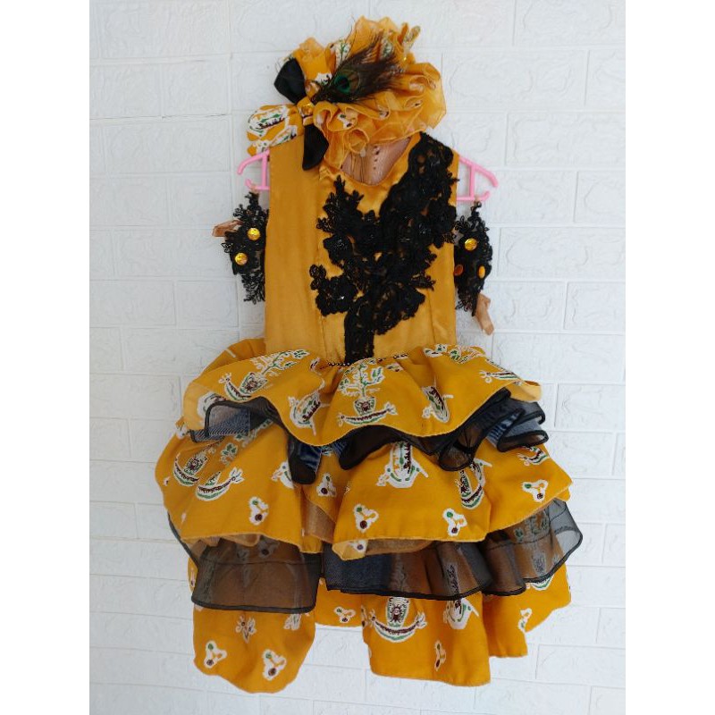 Preloved gaun batik anak ACC lengkap.. gold black