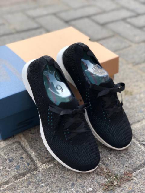 SKECHERS / SKECHERS WANITA WAVE WOMEN / SKECHERS WANITA