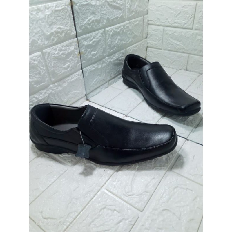 SEPATU KULIT FRANSISKA&RENALDY