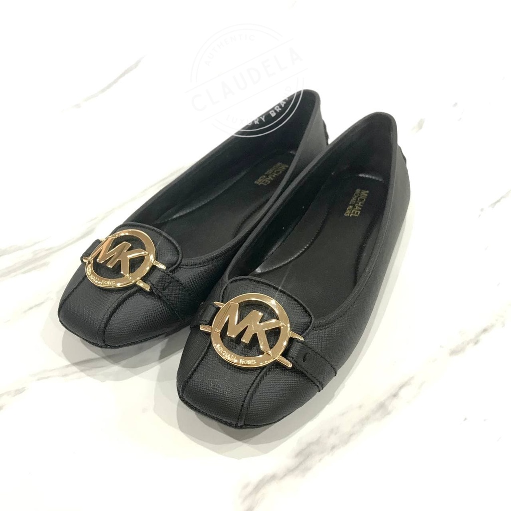 MICHAEL KORS Fulton Flat Shoes in Black Saffiano with Gold Logo