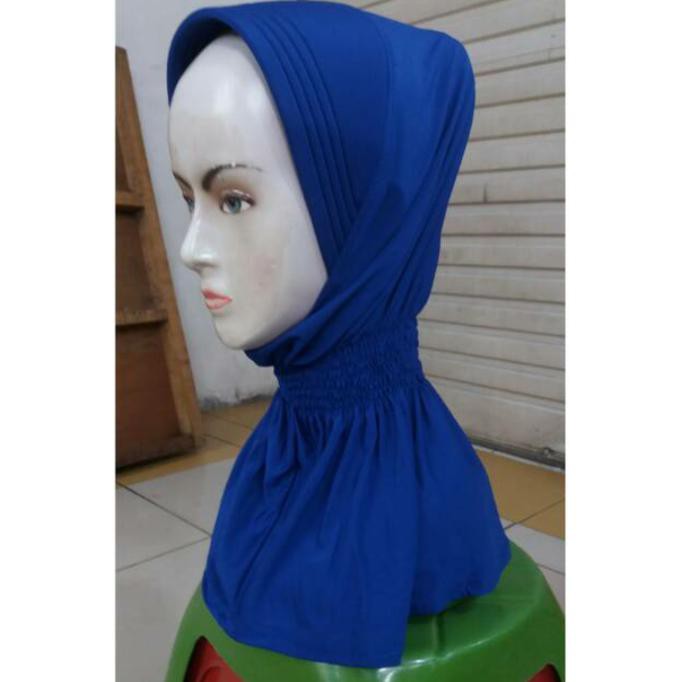 Jilbab Bergo Instan Pet, Full Kerut Dibagian Leher.