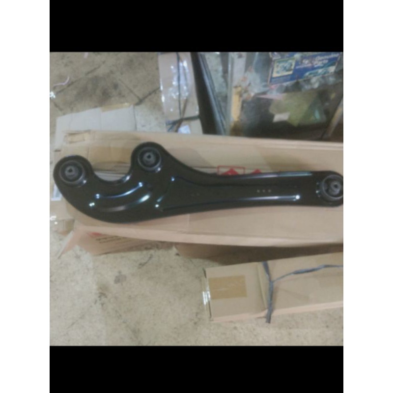 Arm atau lower arm Belakang Apv Original