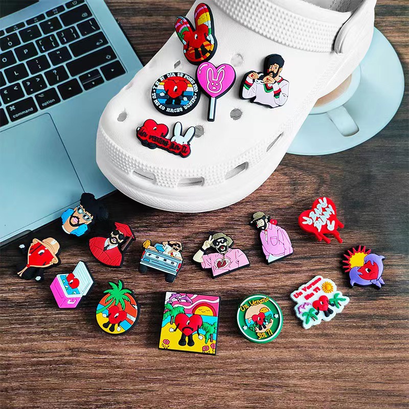 1pc charms Jibz croc DIY Bentuk Kartun Bad bunny Untuk Dekorasi Sepatu Wanita