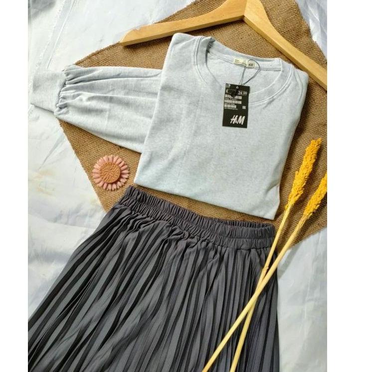 11.11 Free Ongkir SETELAN SET KAOS POLOS + ROK PLISKET PREMIUM / ONESET KAOS DAN ROK PLISKET .