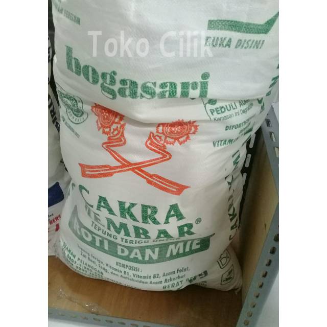 

tepung/terigu/cakra/curah/kg/bogasari/protein tinggi/bahan/roti/donat