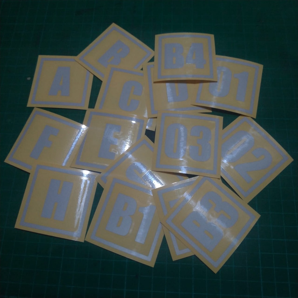 

STIKER LABEL ANGKA DLM KOTAK UK 10 CM BAHAN REVLEKTIVE