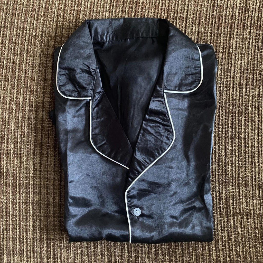 

Baju Tidur J Celana Pendek Satin